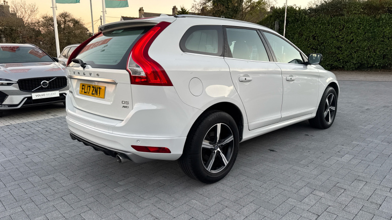 Volvo Xc60 D5 [220] R DESIGN Lux Nav 5dr AWD Geartronic Diesel Estate